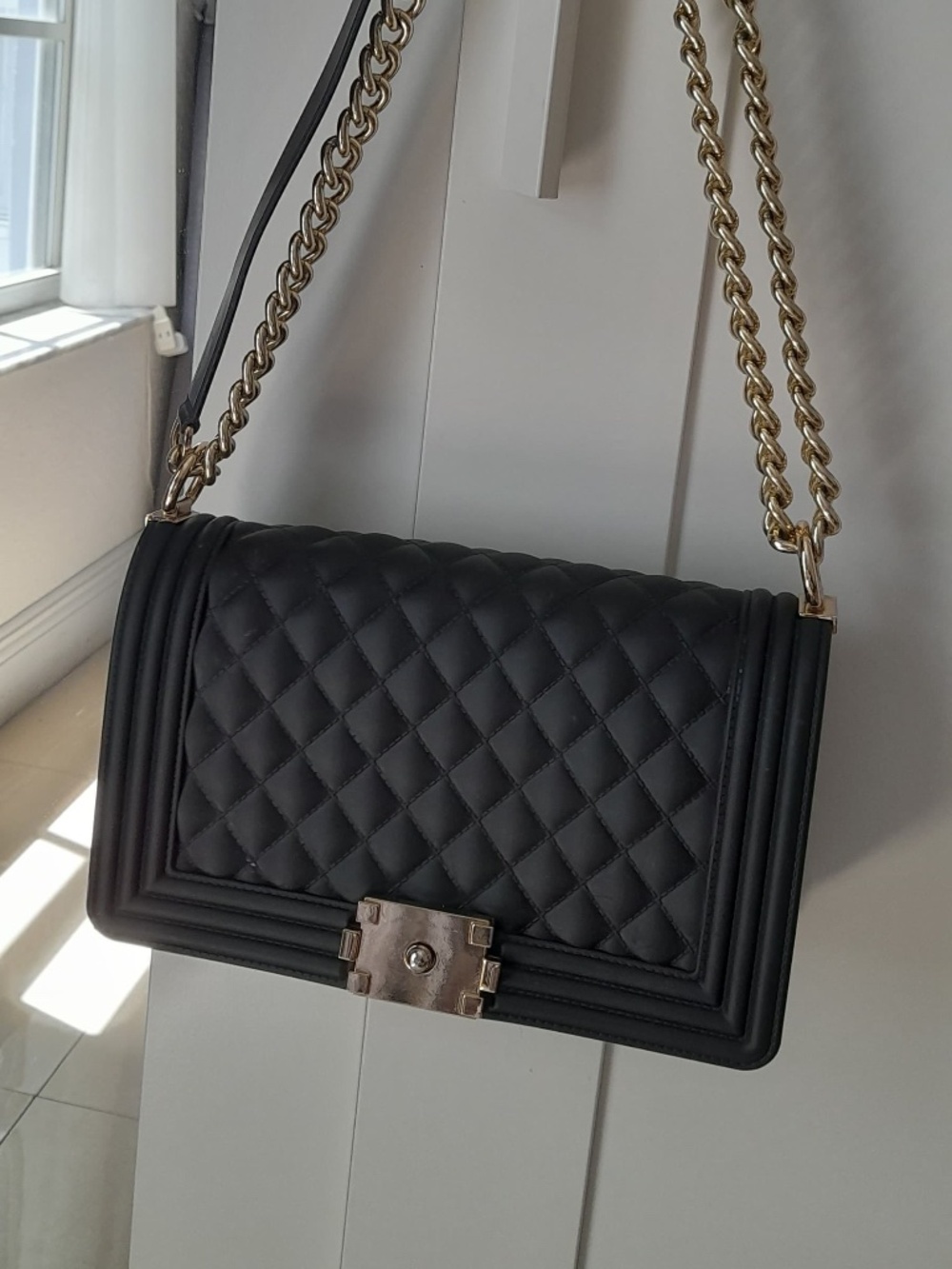 Italian Quilted Chain Shoulder Bag – Black | Gold Hardware